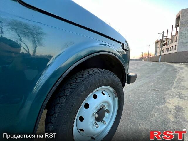 Зеленый ВАЗ Нива, объемом двигателя 1.7 л и пробегом 175 тыс. км за 4150 $, фото 4 на Automoto.ua