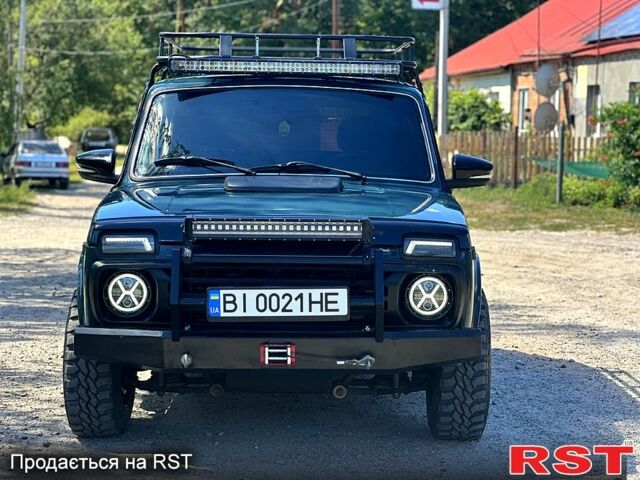 Зеленый ВАЗ Нива, объемом двигателя 1.7 л и пробегом 160 тыс. км за 4650 $, фото 3 на Automoto.ua