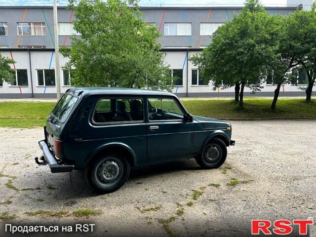 Зеленый ВАЗ Нива, объемом двигателя 1.7 л и пробегом 105 тыс. км за 2000 $, фото 6 на Automoto.ua