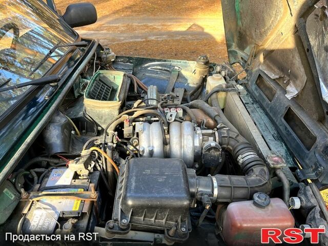 Зеленый ВАЗ Нива, объемом двигателя 1.7 л и пробегом 208 тыс. км за 3300 $, фото 11 на Automoto.ua