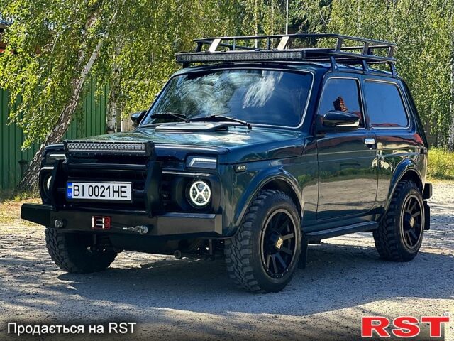 Зеленый ВАЗ Нива, объемом двигателя 1.7 л и пробегом 160 тыс. км за 4650 $, фото 2 на Automoto.ua