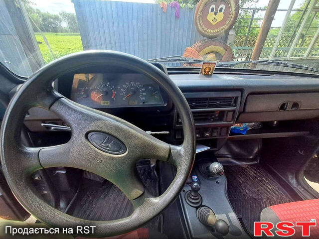 Зеленый ВАЗ Нива, объемом двигателя 1.7 л и пробегом 207 тыс. км за 5200 $, фото 4 на Automoto.ua