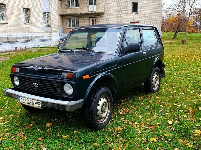 Зеленый ВАЗ Нива, объемом двигателя 1.7 л и пробегом 15 тыс. км за 3990 $, фото 10 на Automoto.ua
