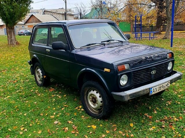 Зеленый ВАЗ Нива, объемом двигателя 1.7 л и пробегом 15 тыс. км за 3990 $, фото 2 на Automoto.ua