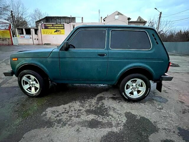 Зеленый ВАЗ Нива, объемом двигателя 1.7 л и пробегом 160 тыс. км за 5200 $, фото 3 на Automoto.ua