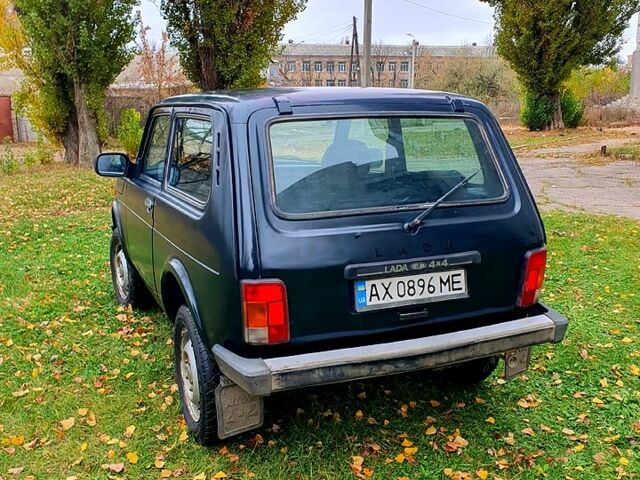 Зеленый ВАЗ Нива, объемом двигателя 1.7 л и пробегом 15 тыс. км за 3990 $, фото 6 на Automoto.ua
