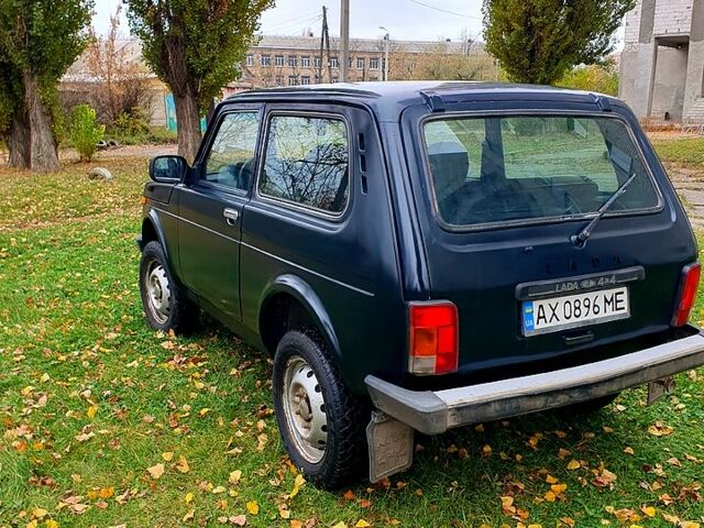 Зеленый ВАЗ Нива, объемом двигателя 1.7 л и пробегом 15 тыс. км за 3990 $, фото 7 на Automoto.ua
