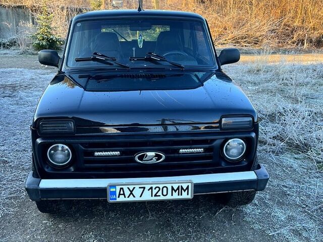 Зелений ВАЗ Нива, об'ємом двигуна 1.7 л та пробігом 173 тис. км за 7500 $, фото 9 на Automoto.ua