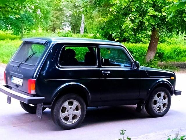 Зеленый ВАЗ Нива, объемом двигателя 1.7 л и пробегом 200 тыс. км за 3999 $, фото 8 на Automoto.ua