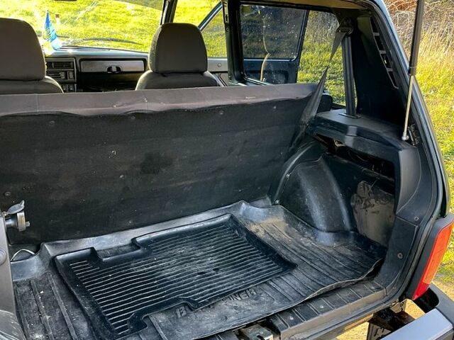 Зеленый ВАЗ Нива, объемом двигателя 1.7 л и пробегом 98 тыс. км за 5500 $, фото 11 на Automoto.ua