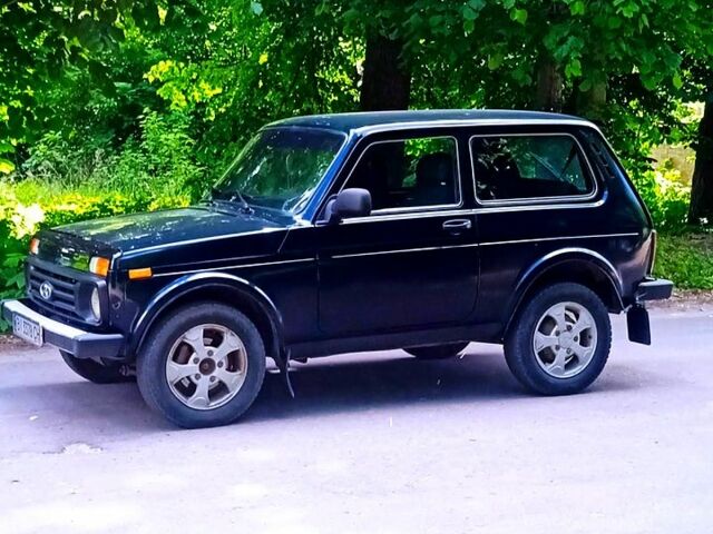 Зеленый ВАЗ Нива, объемом двигателя 1.7 л и пробегом 200 тыс. км за 3999 $, фото 6 на Automoto.ua