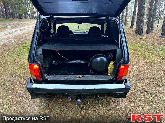 Зеленый ВАЗ Нива, объемом двигателя 1.7 л и пробегом 142 тыс. км за 3600 $, фото 8 на Automoto.ua