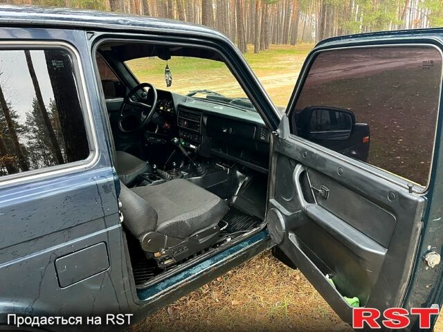 Зеленый ВАЗ Нива, объемом двигателя 1.7 л и пробегом 142 тыс. км за 3600 $, фото 10 на Automoto.ua