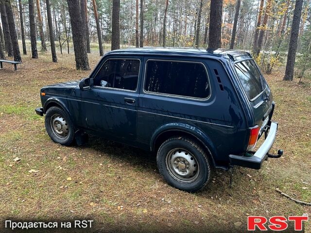 Зеленый ВАЗ Нива, объемом двигателя 1.7 л и пробегом 142 тыс. км за 3600 $, фото 6 на Automoto.ua