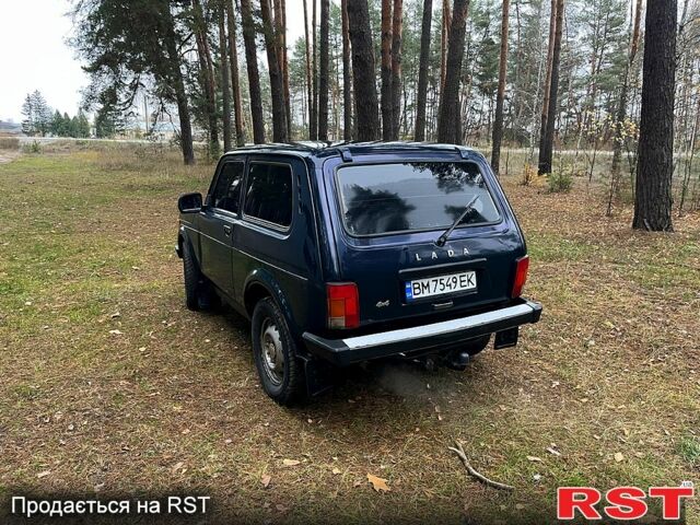 Зеленый ВАЗ Нива, объемом двигателя 1.7 л и пробегом 142 тыс. км за 3600 $, фото 3 на Automoto.ua