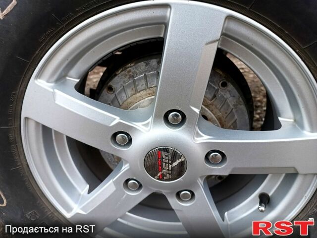 Помаранчевий ВАЗ Нива, об'ємом двигуна 1.5 л та пробігом 250 тис. км за 3800 $, фото 7 на Automoto.ua