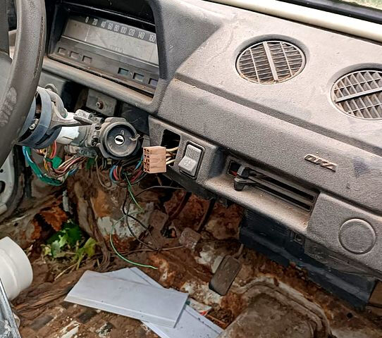 Белый ВАЗ Ока, объемом двигателя 0.8 л и пробегом 120 тыс. км за 190 $, фото 3 на Automoto.ua