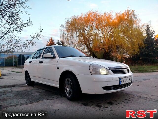 Білий ВАЗ Priora, об'ємом двигуна 1.6 л та пробігом 230 тис. км за 2150 $, фото 2 на Automoto.ua
