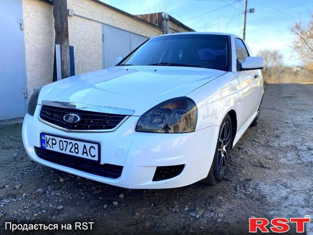Білий ВАЗ Priora, об'ємом двигуна 1.6 л та пробігом 183 тис. км за 6200 $, фото 12 на Automoto.ua