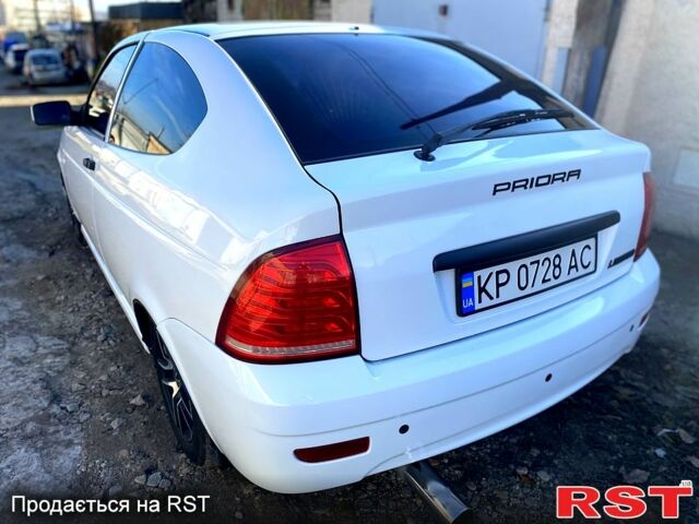 Білий ВАЗ Priora, об'ємом двигуна 1.6 л та пробігом 183 тис. км за 6200 $, фото 2 на Automoto.ua