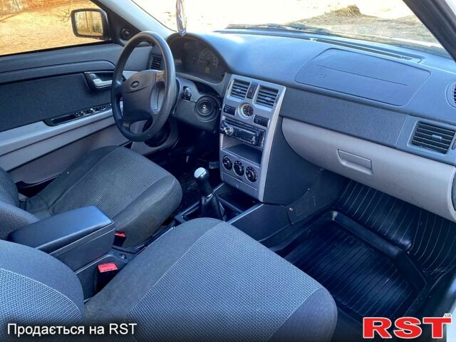 Білий ВАЗ Priora, об'ємом двигуна 1.6 л та пробігом 183 тис. км за 6200 $, фото 7 на Automoto.ua