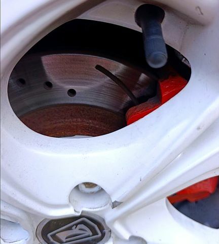 Белый ВАЗ Priora, объемом двигателя 1.6 л и пробегом 79 тыс. км за 4000 $, фото 9 на Automoto.ua