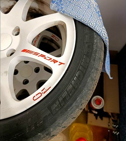 Белый ВАЗ Priora, объемом двигателя 1.6 л и пробегом 79 тыс. км за 4000 $, фото 11 на Automoto.ua