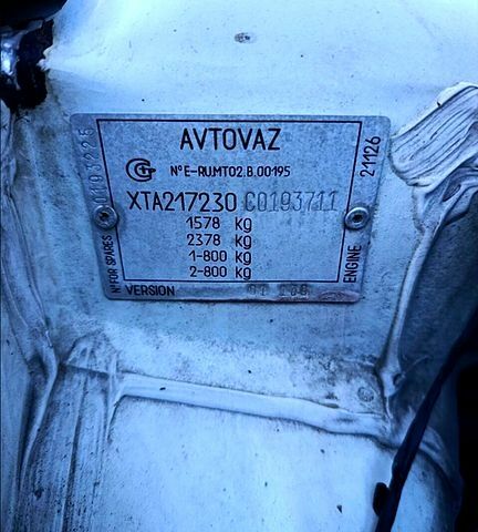 Белый ВАЗ Priora, объемом двигателя 1.6 л и пробегом 79 тыс. км за 4000 $, фото 12 на Automoto.ua