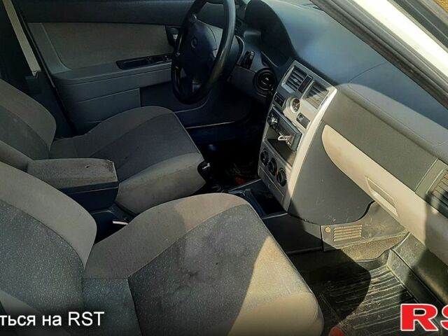 Белый ВАЗ Priora, объемом двигателя 1.6 л и пробегом 0 тыс. км за 2800 $, фото 6 на Automoto.ua