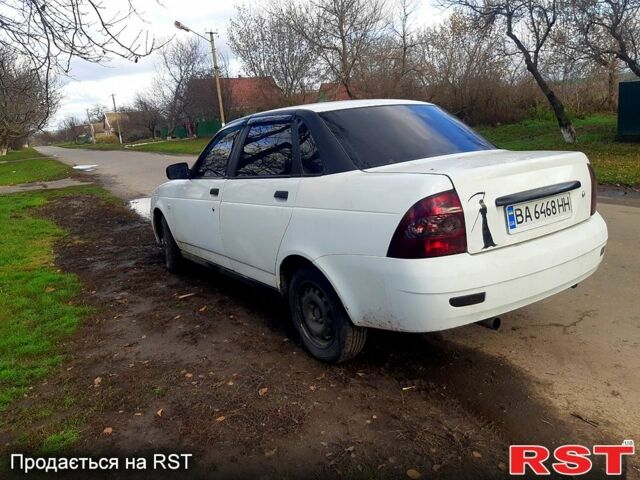 Белый ВАЗ Priora, объемом двигателя 1.6 л и пробегом 337 тыс. км за 2130 $, фото 2 на Automoto.ua