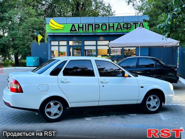 Белый ВАЗ Priora, объемом двигателя 1.6 л и пробегом 170 тыс. км за 3850 $, фото 10 на Automoto.ua