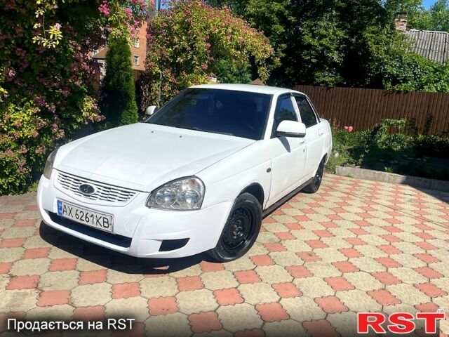 Белый ВАЗ Priora, объемом двигателя 1.6 л и пробегом 200 тыс. км за 1600 $, фото 3 на Automoto.ua