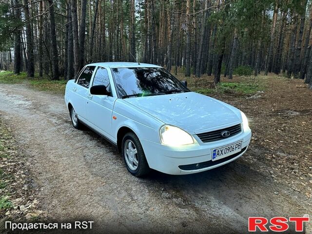 Белый ВАЗ Priora, объемом двигателя 1.6 л и пробегом 145 тыс. км за 3100 $, фото 9 на Automoto.ua