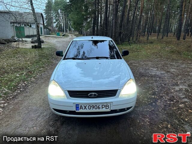 Белый ВАЗ Priora, объемом двигателя 1.6 л и пробегом 145 тыс. км за 3100 $, фото 12 на Automoto.ua