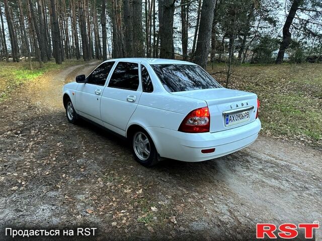 Белый ВАЗ Priora, объемом двигателя 1.6 л и пробегом 145 тыс. км за 3100 $, фото 10 на Automoto.ua