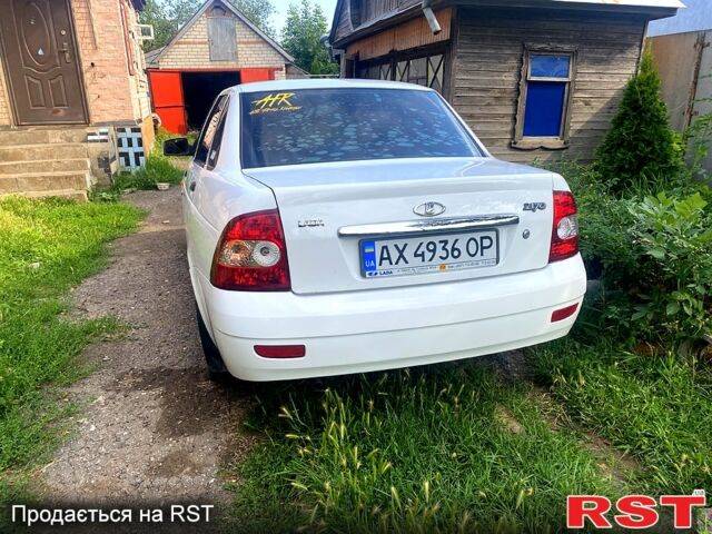 Білий ВАЗ Priora, об'ємом двигуна 1.6 л та пробігом 260 тис. км за 2500 $, фото 3 на Automoto.ua