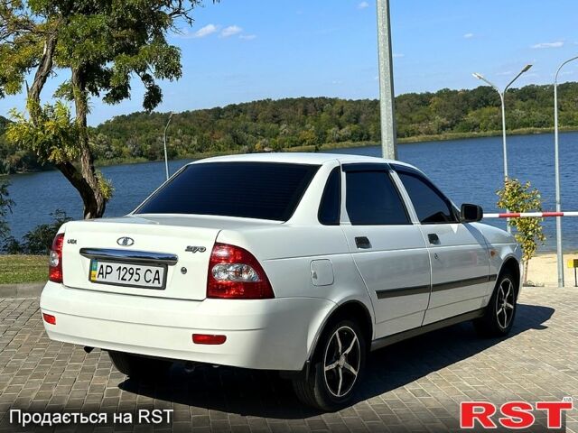 Білий ВАЗ Priora, об'ємом двигуна 1.6 л та пробігом 122 тис. км за 3200 $, фото 7 на Automoto.ua
