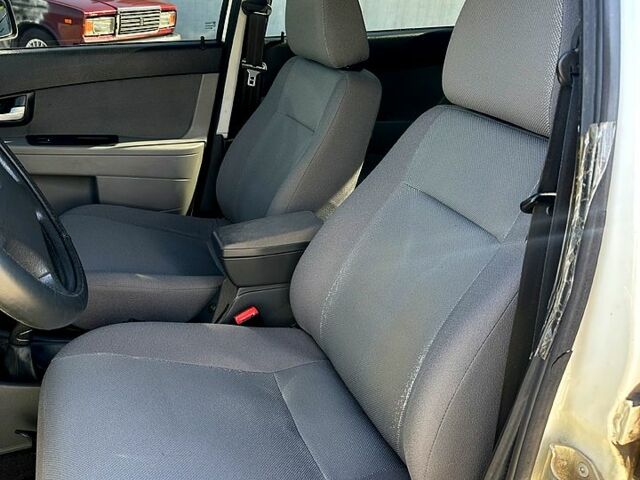 Білий ВАЗ Priora, об'ємом двигуна 1.6 л та пробігом 122 тис. км за 3200 $, фото 10 на Automoto.ua