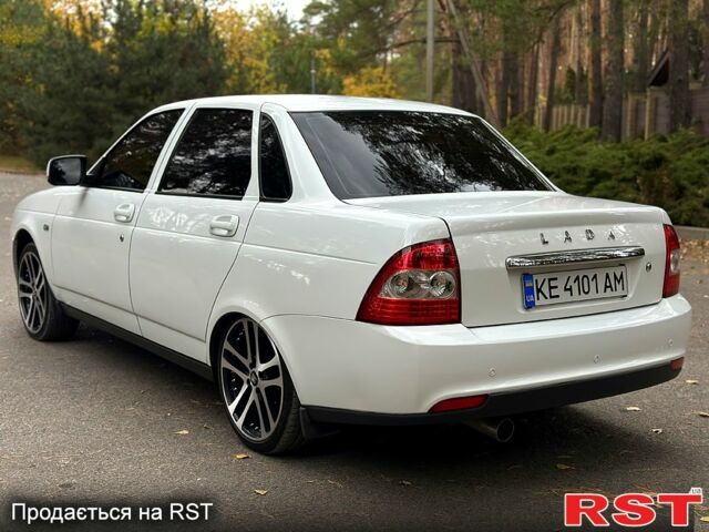 Белый ВАЗ Priora, объемом двигателя 1.6 л и пробегом 120 тыс. км за 6000 $, фото 8 на Automoto.ua