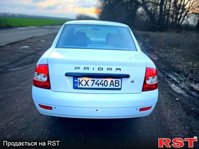 Білий ВАЗ Priora, об'ємом двигуна 1.6 л та пробігом 280 тис. км за 3500 $, фото 4 на Automoto.ua