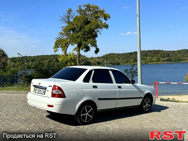 Білий ВАЗ Priora, об'ємом двигуна 1.6 л та пробігом 122 тис. км за 3200 $, фото 6 на Automoto.ua
