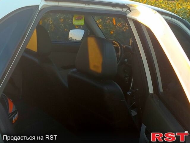 Белый ВАЗ Priora, объемом двигателя 1.6 л и пробегом 0 тыс. км за 2500 $, фото 3 на Automoto.ua