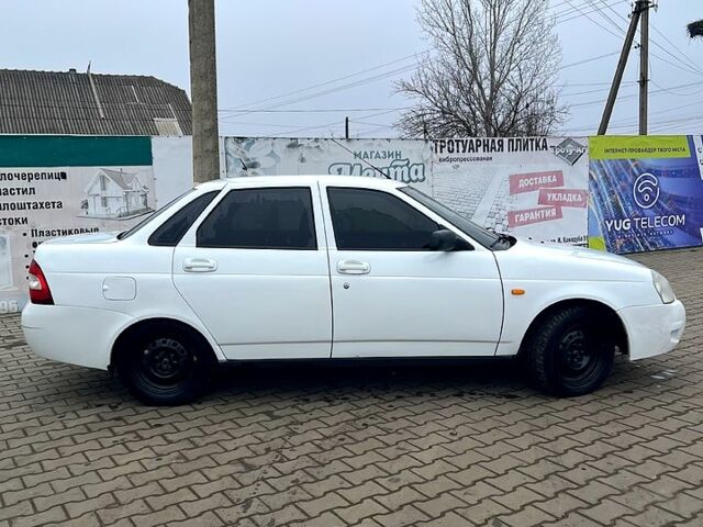 Білий ВАЗ Priora, об'ємом двигуна 1.6 л та пробігом 170 тис. км за 2700 $, фото 3 на Automoto.ua