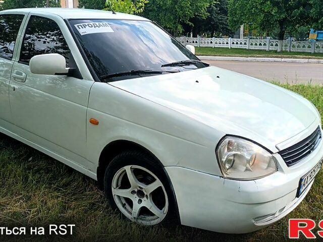 Білий ВАЗ Priora, об'ємом двигуна 1.6 л та пробігом 170 тис. км за 1950 $, фото 1 на Automoto.ua