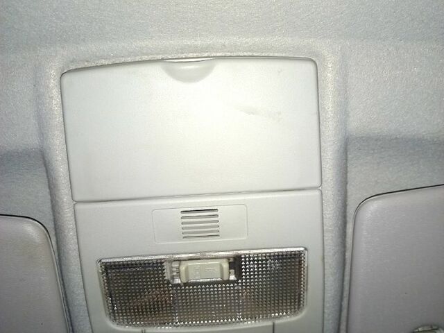 Белый ВАЗ Priora, объемом двигателя 1.6 л и пробегом 60 тыс. км за 3850 $, фото 8 на Automoto.ua