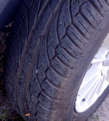 Белый ВАЗ Priora, объемом двигателя 1.6 л и пробегом 142 тыс. км за 2700 $, фото 12 на Automoto.ua