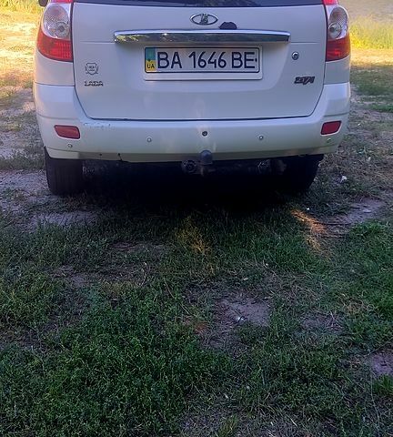 Белый ВАЗ Priora, объемом двигателя 1.6 л и пробегом 142 тыс. км за 2700 $, фото 9 на Automoto.ua