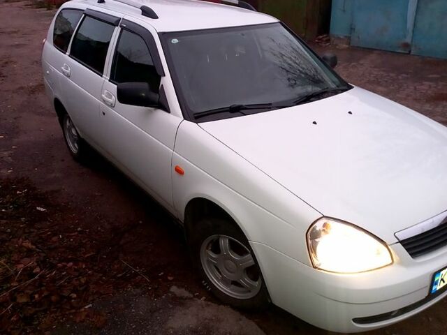 Белый ВАЗ Priora, объемом двигателя 1.6 л и пробегом 60 тыс. км за 3850 $, фото 3 на Automoto.ua