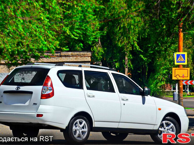 Белый ВАЗ Priora, объемом двигателя 1.6 л и пробегом 39 тыс. км за 4700 $, фото 2 на Automoto.ua
