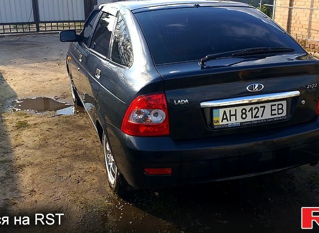 Черный ВАЗ Priora, объемом двигателя 1.6 л и пробегом 165 тыс. км за 3300 $, фото 2 на Automoto.ua